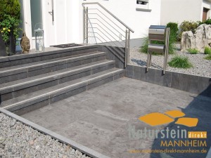 Kalkstein Blockstufen Bluestone Elegance